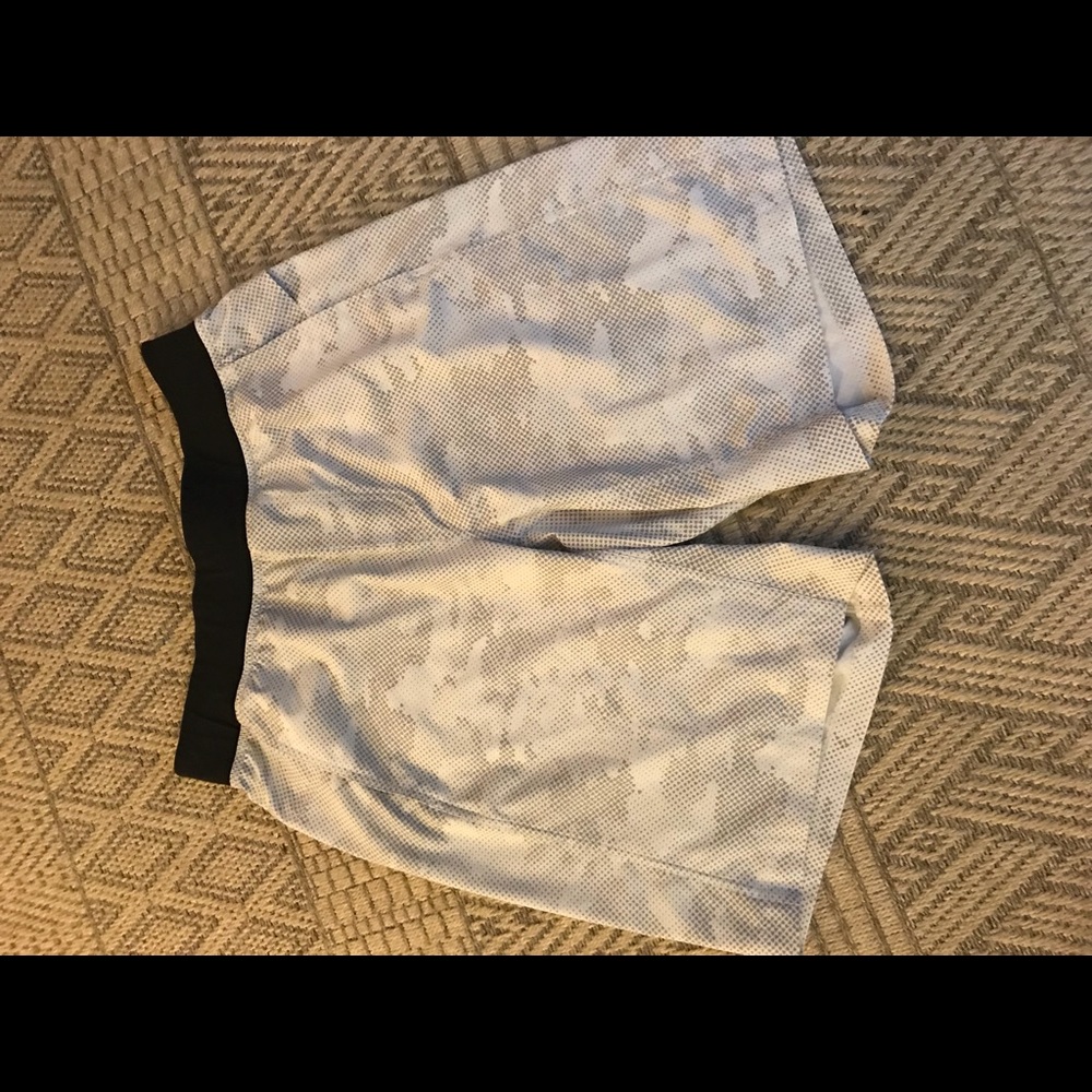 Mens lululemon athletic shorts